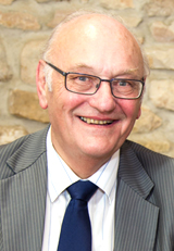 Portrait de John Saxton